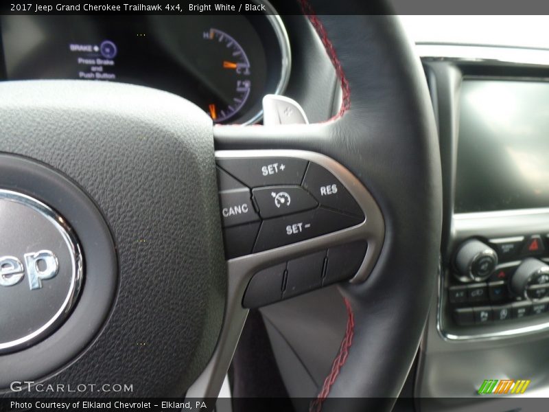 Bright White / Black 2017 Jeep Grand Cherokee Trailhawk 4x4