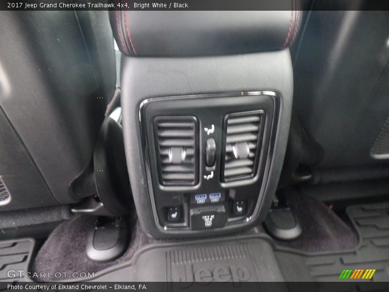 Bright White / Black 2017 Jeep Grand Cherokee Trailhawk 4x4