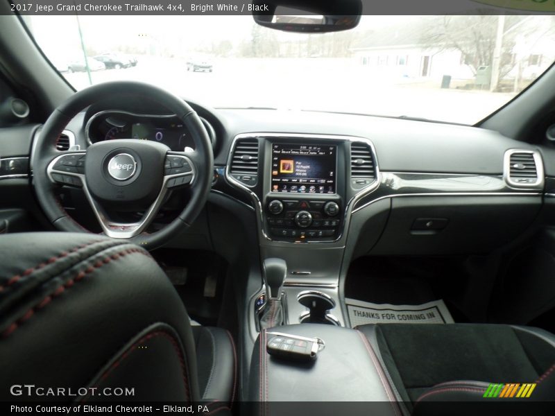 Bright White / Black 2017 Jeep Grand Cherokee Trailhawk 4x4