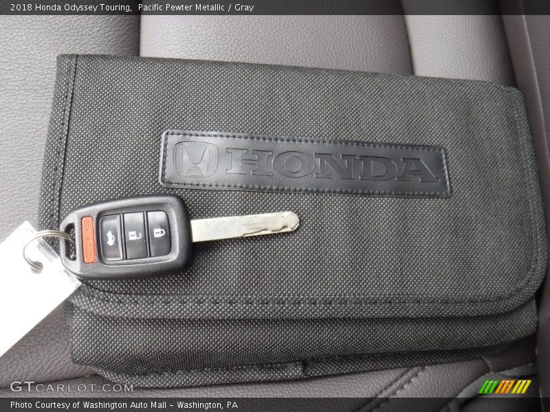 Pacific Pewter Metallic / Gray 2018 Honda Odyssey Touring