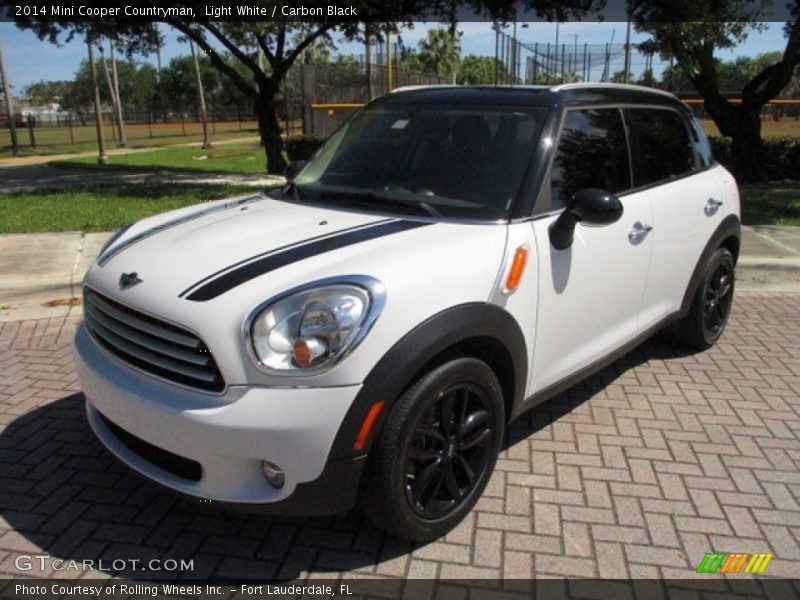 Light White / Carbon Black 2014 Mini Cooper Countryman