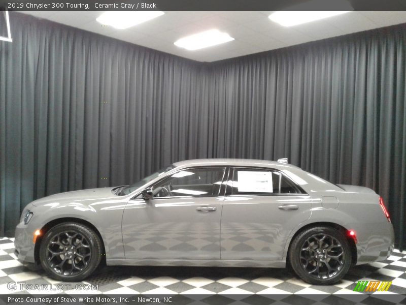 Ceramic Gray / Black 2019 Chrysler 300 Touring