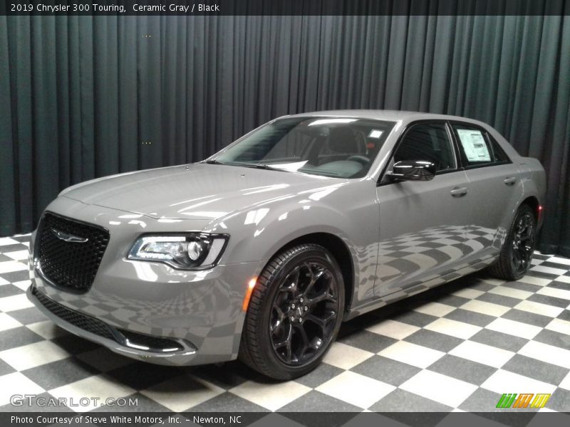 Ceramic Gray / Black 2019 Chrysler 300 Touring