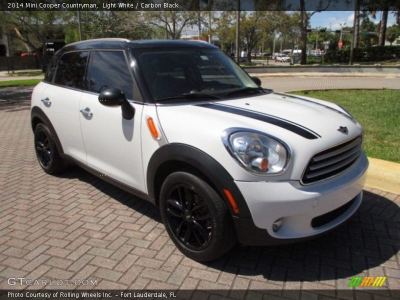Light White / Carbon Black 2014 Mini Cooper Countryman