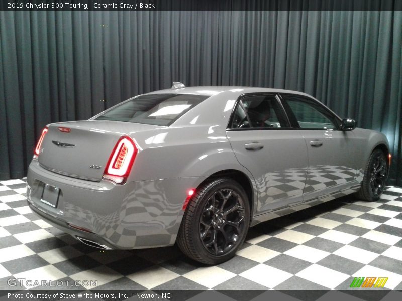 Ceramic Gray / Black 2019 Chrysler 300 Touring
