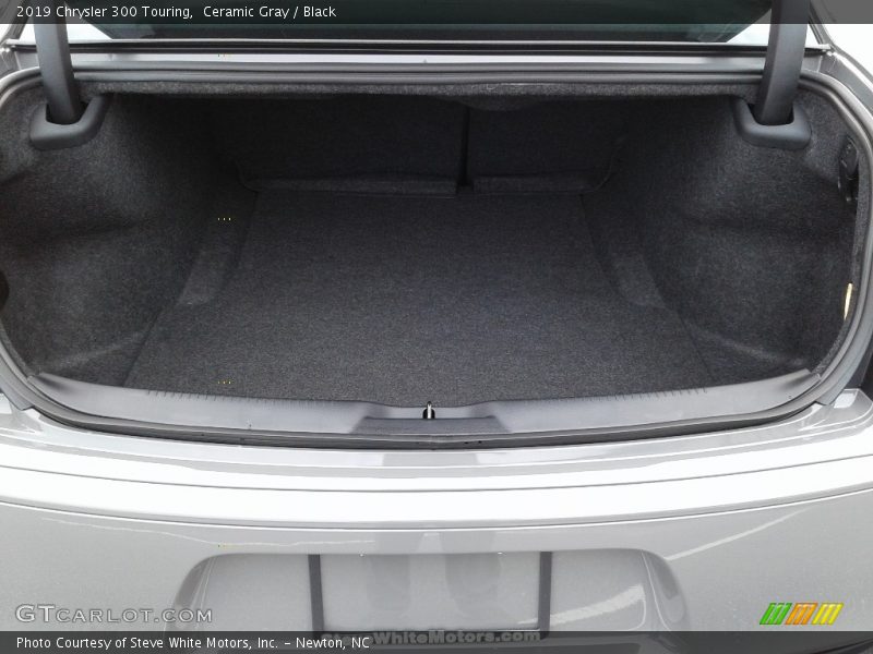Ceramic Gray / Black 2019 Chrysler 300 Touring