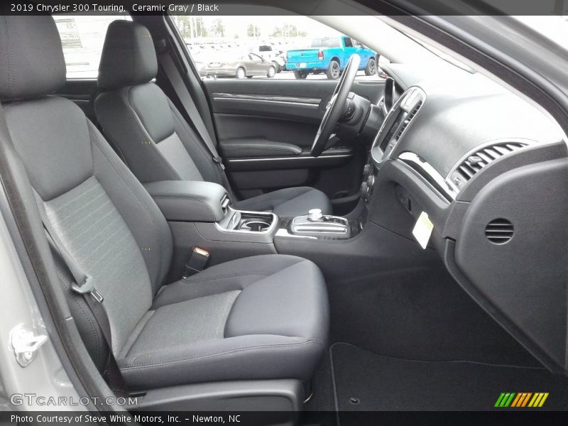 Ceramic Gray / Black 2019 Chrysler 300 Touring