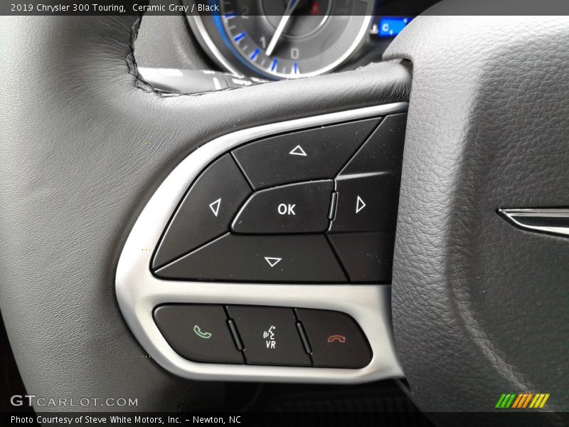 Ceramic Gray / Black 2019 Chrysler 300 Touring