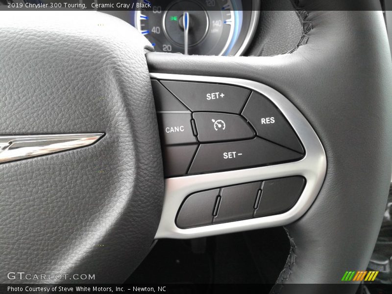 Ceramic Gray / Black 2019 Chrysler 300 Touring