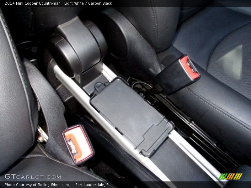 Light White / Carbon Black 2014 Mini Cooper Countryman