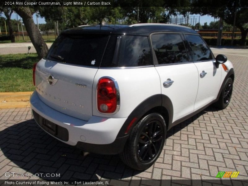 Light White / Carbon Black 2014 Mini Cooper Countryman