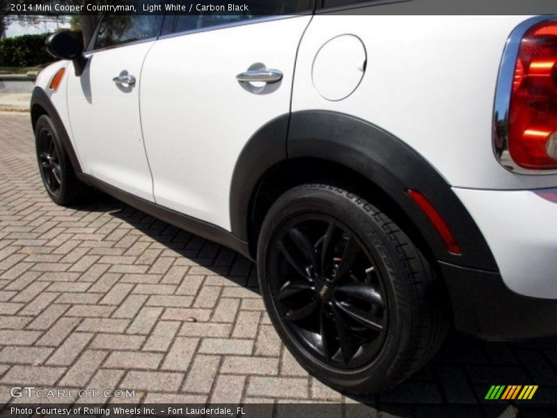 Light White / Carbon Black 2014 Mini Cooper Countryman