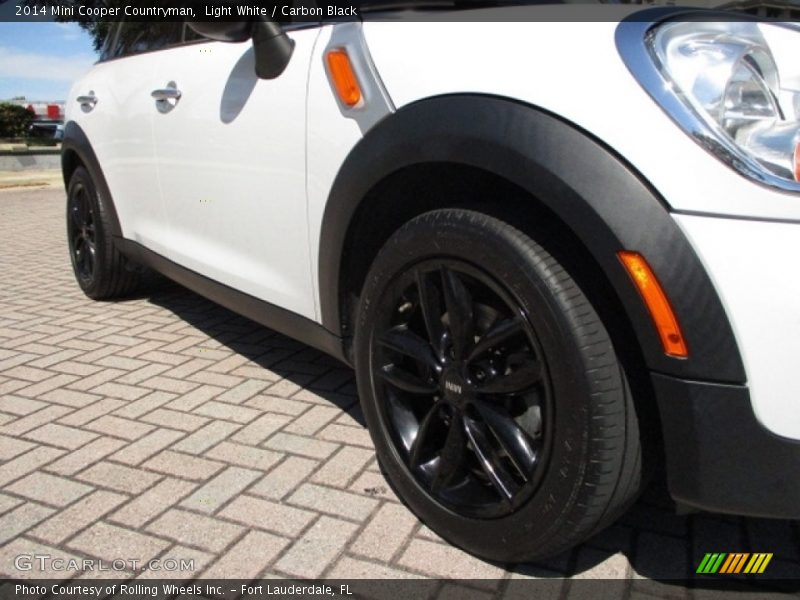 Light White / Carbon Black 2014 Mini Cooper Countryman