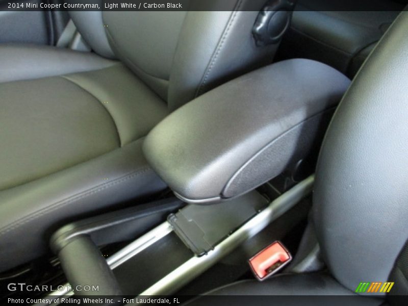 Light White / Carbon Black 2014 Mini Cooper Countryman