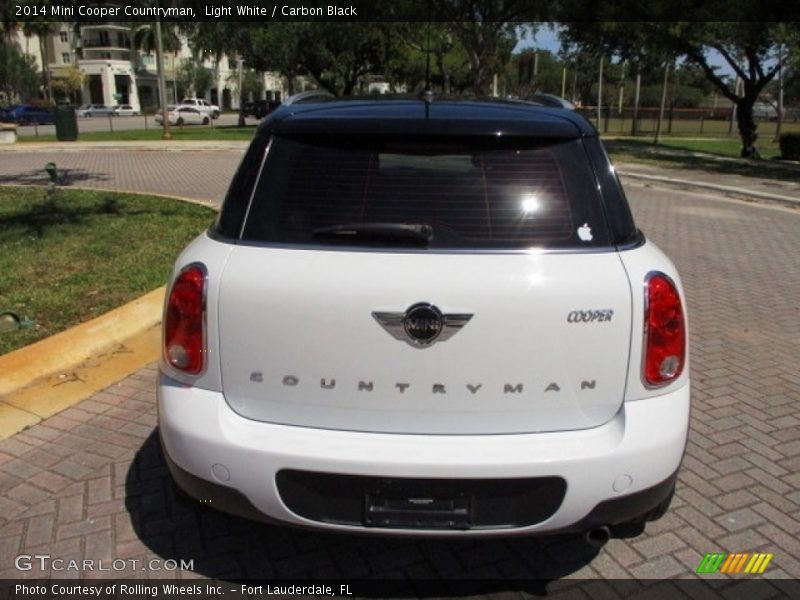 Light White / Carbon Black 2014 Mini Cooper Countryman