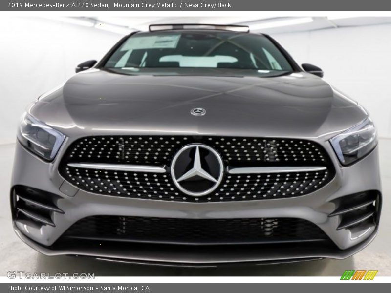 Mountain Grey Metallic / Neva Grey/Black 2019 Mercedes-Benz A 220 Sedan