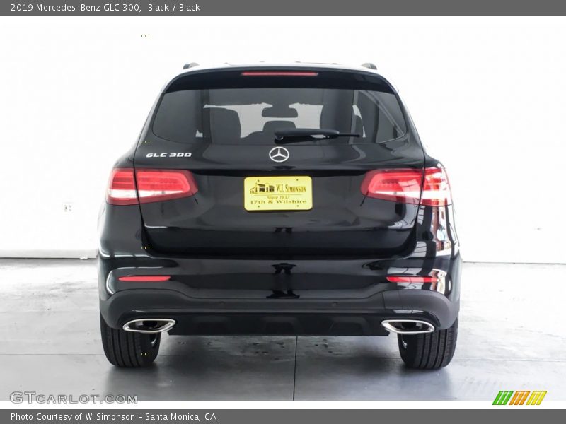 Black / Black 2019 Mercedes-Benz GLC 300