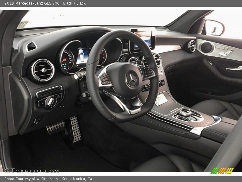 Black / Black 2019 Mercedes-Benz GLC 300