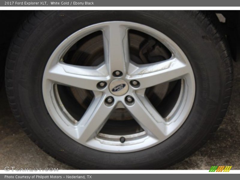 White Gold / Ebony Black 2017 Ford Explorer XLT