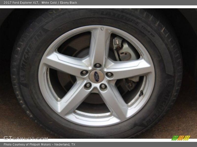 White Gold / Ebony Black 2017 Ford Explorer XLT