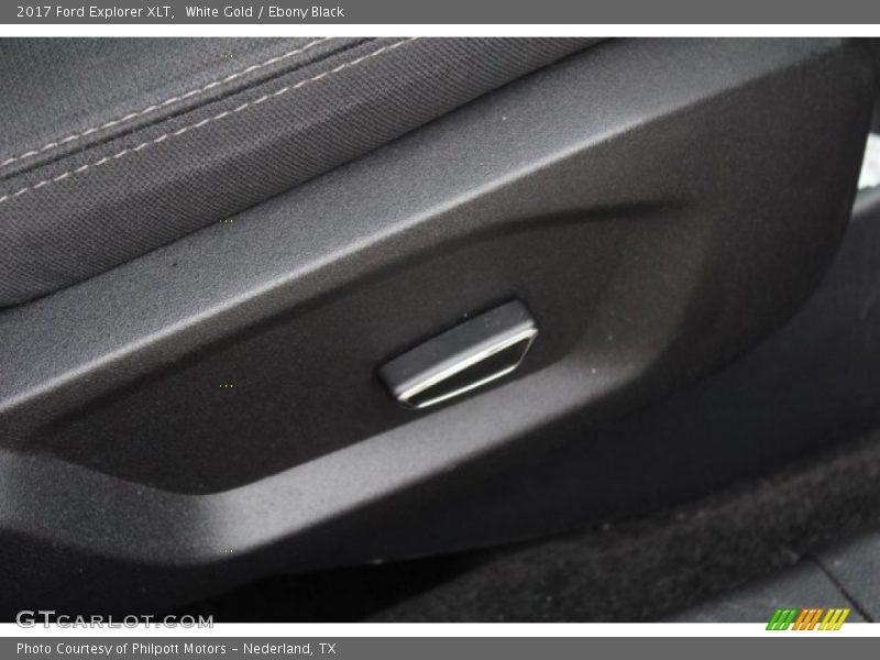 White Gold / Ebony Black 2017 Ford Explorer XLT