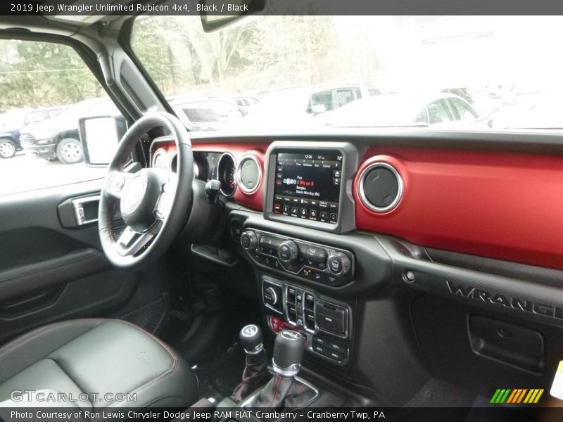 Black / Black 2019 Jeep Wrangler Unlimited Rubicon 4x4
