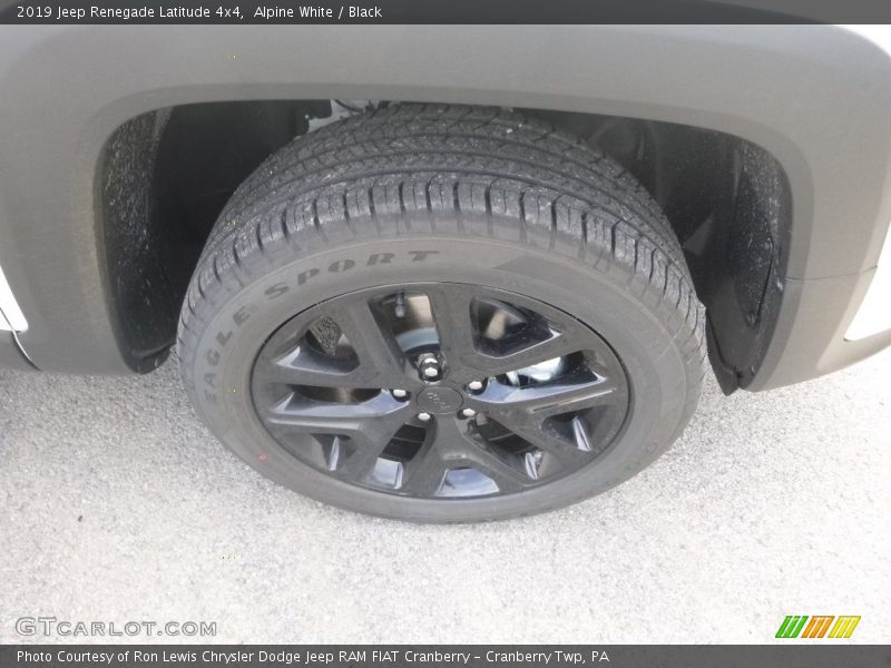 Alpine White / Black 2019 Jeep Renegade Latitude 4x4