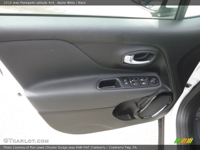 Alpine White / Black 2019 Jeep Renegade Latitude 4x4