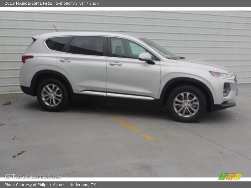 Symphony Silver / Black 2019 Hyundai Santa Fe SE