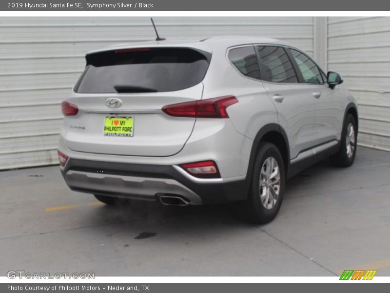 Symphony Silver / Black 2019 Hyundai Santa Fe SE