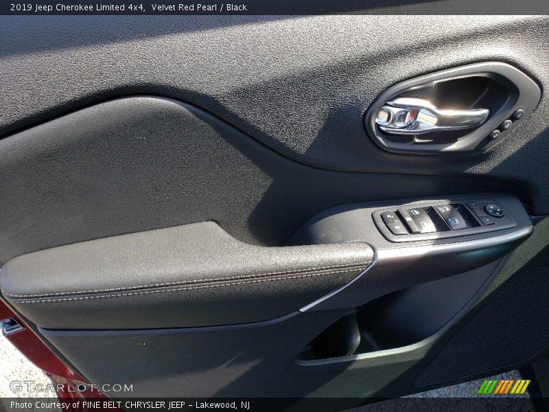 Velvet Red Pearl / Black 2019 Jeep Cherokee Limited 4x4
