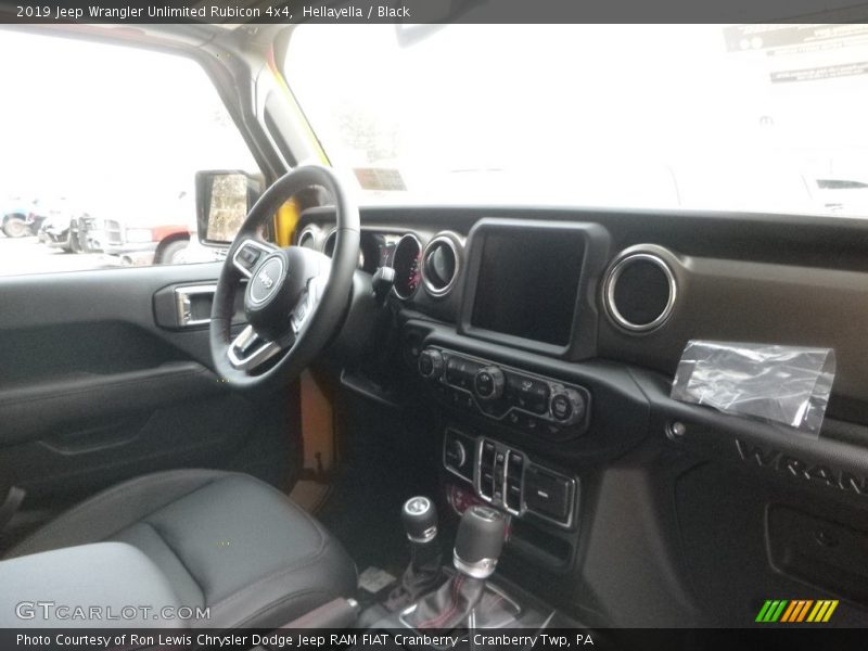Hellayella / Black 2019 Jeep Wrangler Unlimited Rubicon 4x4