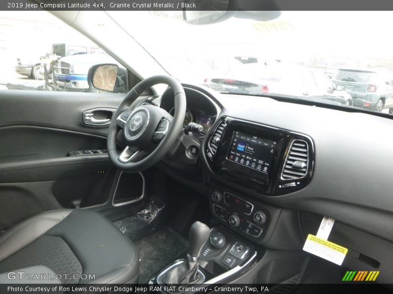 Granite Crystal Metallic / Black 2019 Jeep Compass Latitude 4x4