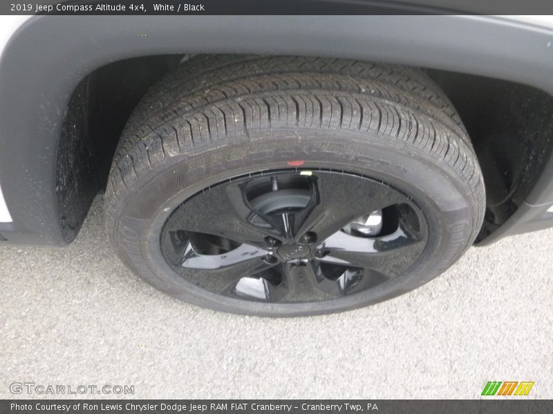 White / Black 2019 Jeep Compass Altitude 4x4