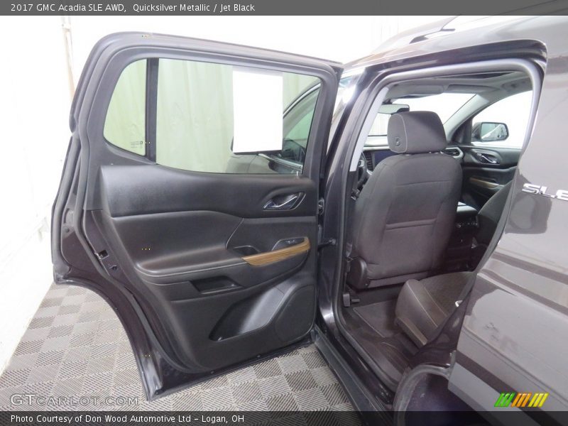 Quicksilver Metallic / Jet Black 2017 GMC Acadia SLE AWD
