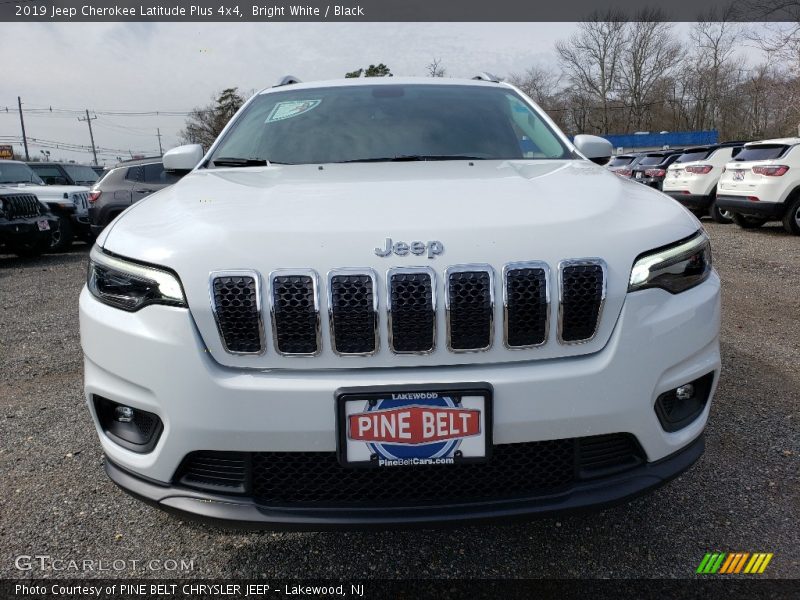 Bright White / Black 2019 Jeep Cherokee Latitude Plus 4x4