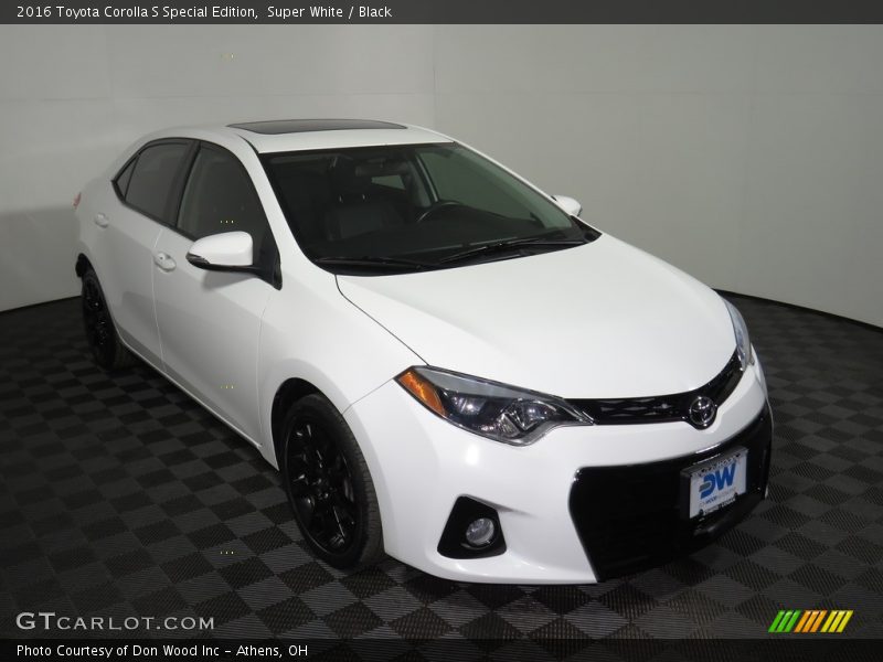 Super White / Black 2016 Toyota Corolla S Special Edition