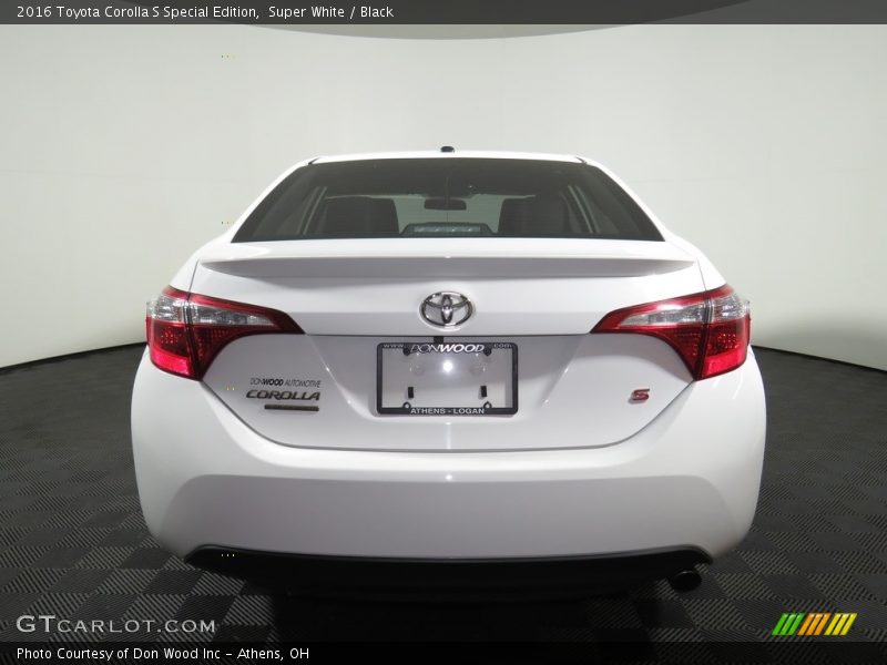 Super White / Black 2016 Toyota Corolla S Special Edition