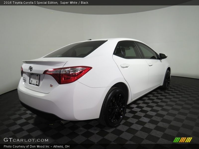 Super White / Black 2016 Toyota Corolla S Special Edition