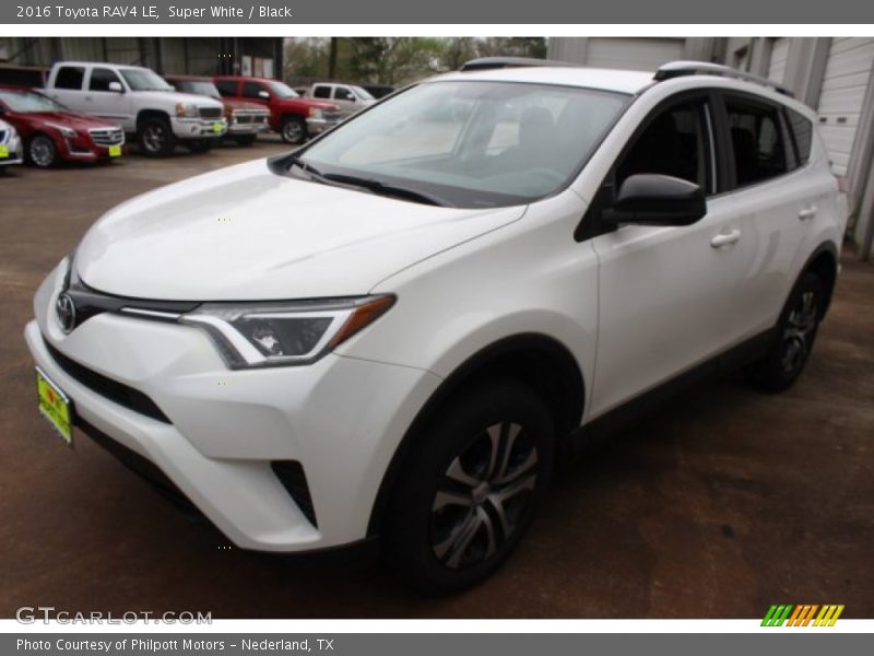 Super White / Black 2016 Toyota RAV4 LE