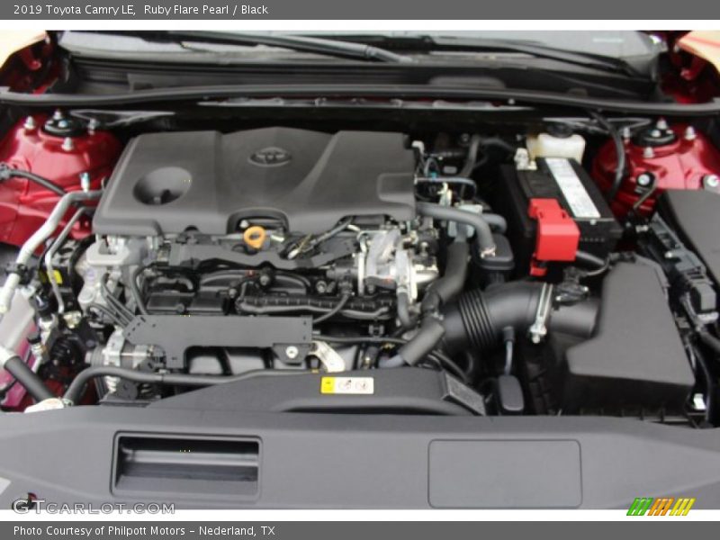 Ruby Flare Pearl / Black 2019 Toyota Camry LE