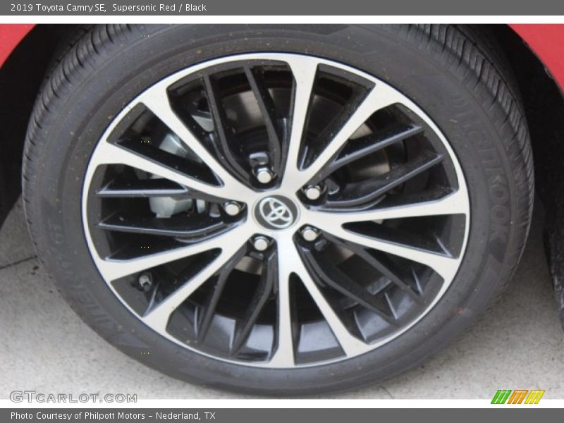 Supersonic Red / Black 2019 Toyota Camry SE