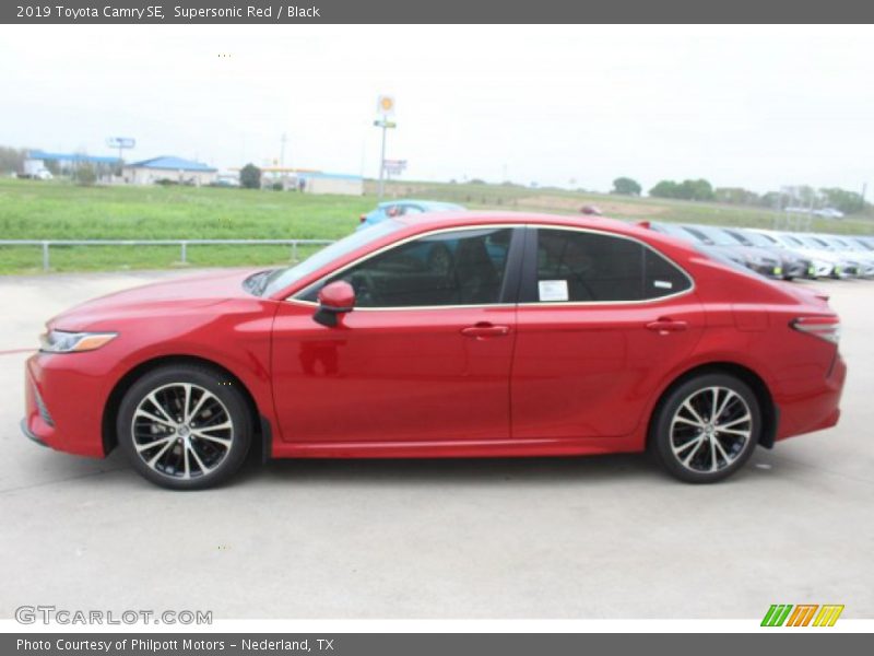 Supersonic Red / Black 2019 Toyota Camry SE