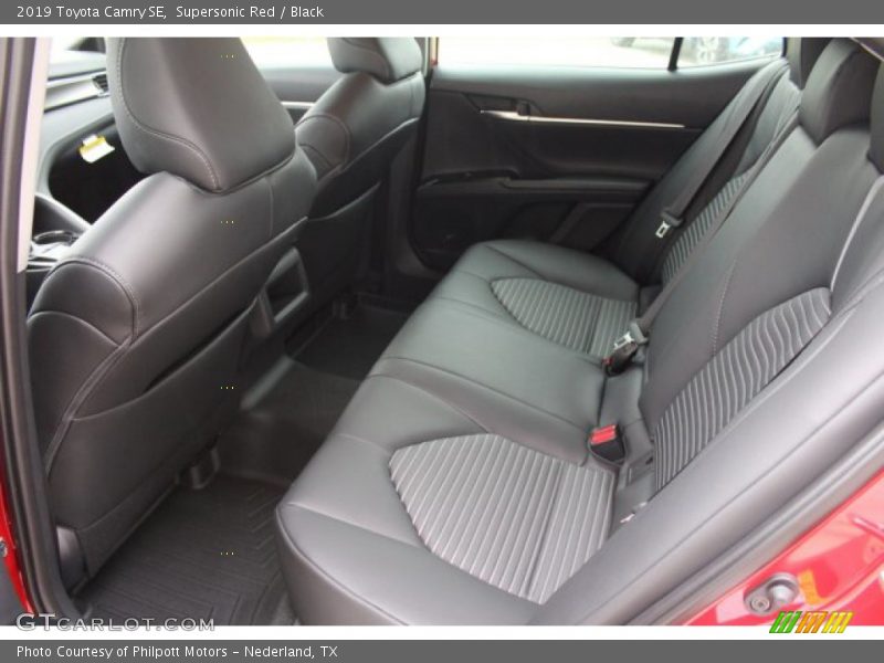 Supersonic Red / Black 2019 Toyota Camry SE