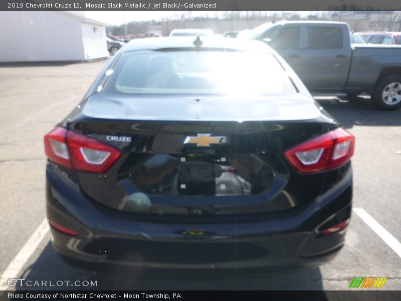 Mosaic Black Metallic / Jet Black/­Galvanized 2019 Chevrolet Cruze LS