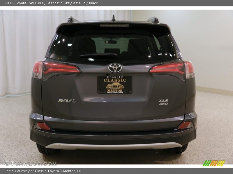 Magnetic Gray Metallic / Black 2016 Toyota RAV4 XLE