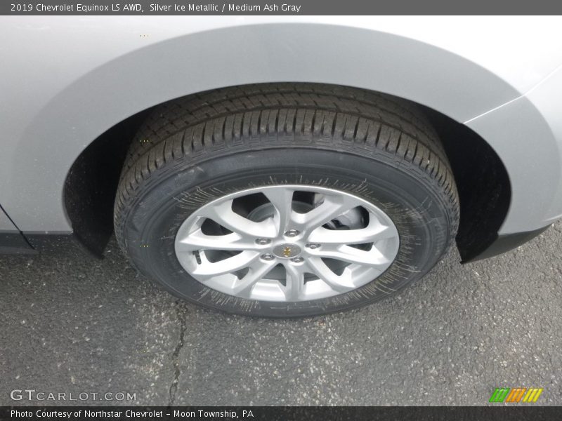 Silver Ice Metallic / Medium Ash Gray 2019 Chevrolet Equinox LS AWD