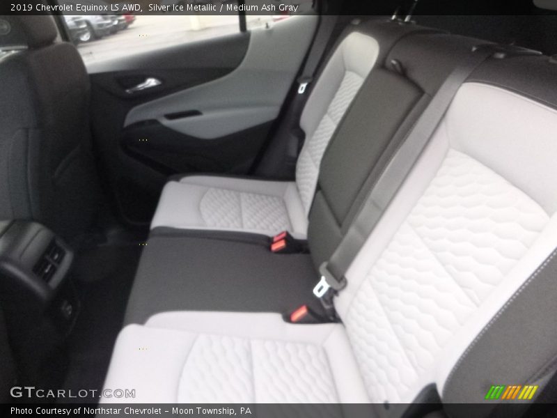 Silver Ice Metallic / Medium Ash Gray 2019 Chevrolet Equinox LS AWD