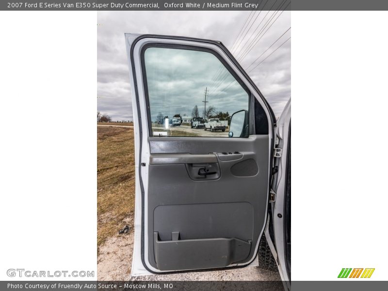 Oxford White / Medium Flint Grey 2007 Ford E Series Van E350 Super Duty Commercial