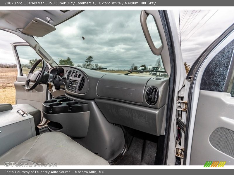 Oxford White / Medium Flint Grey 2007 Ford E Series Van E350 Super Duty Commercial
